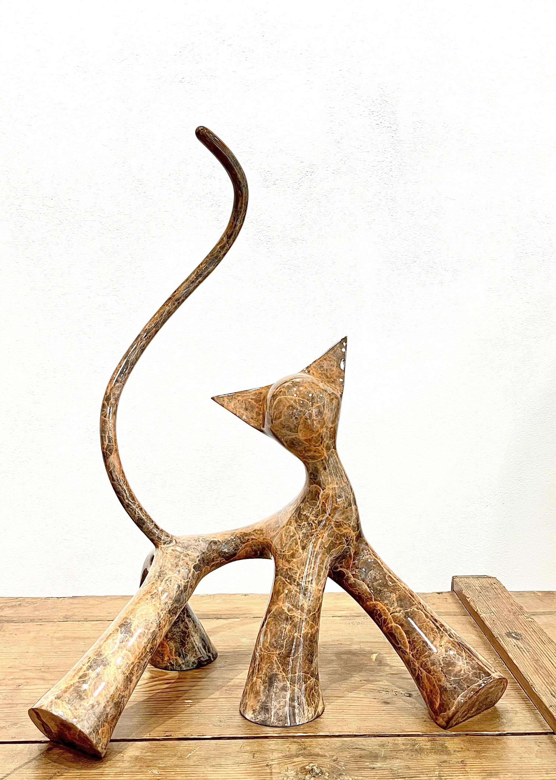 Œuvre en bronze de Lolek exposée à la Galerie Esquina à Dinan