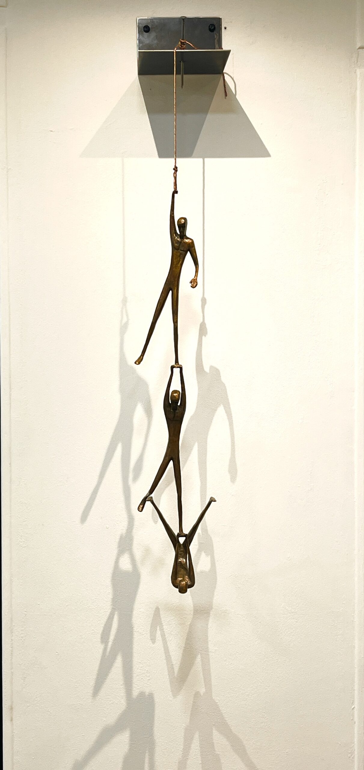 Sculpture contemporaine de Fabrice Dal'Secco exposée à la Galerie Esquina à Dinan
