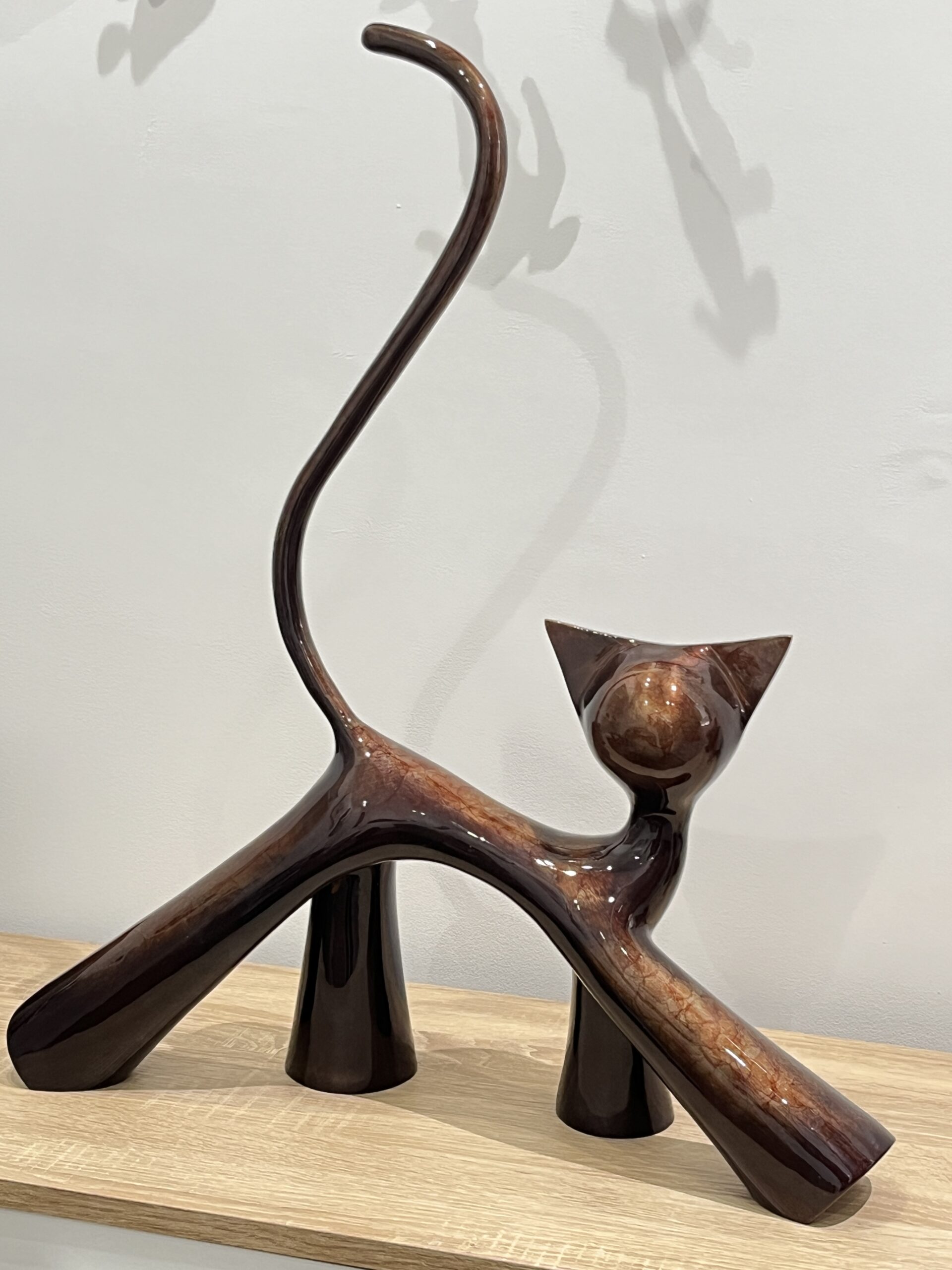 Œuvre en bronze de Lolek exposée à la Galerie Esquina à Dinan
