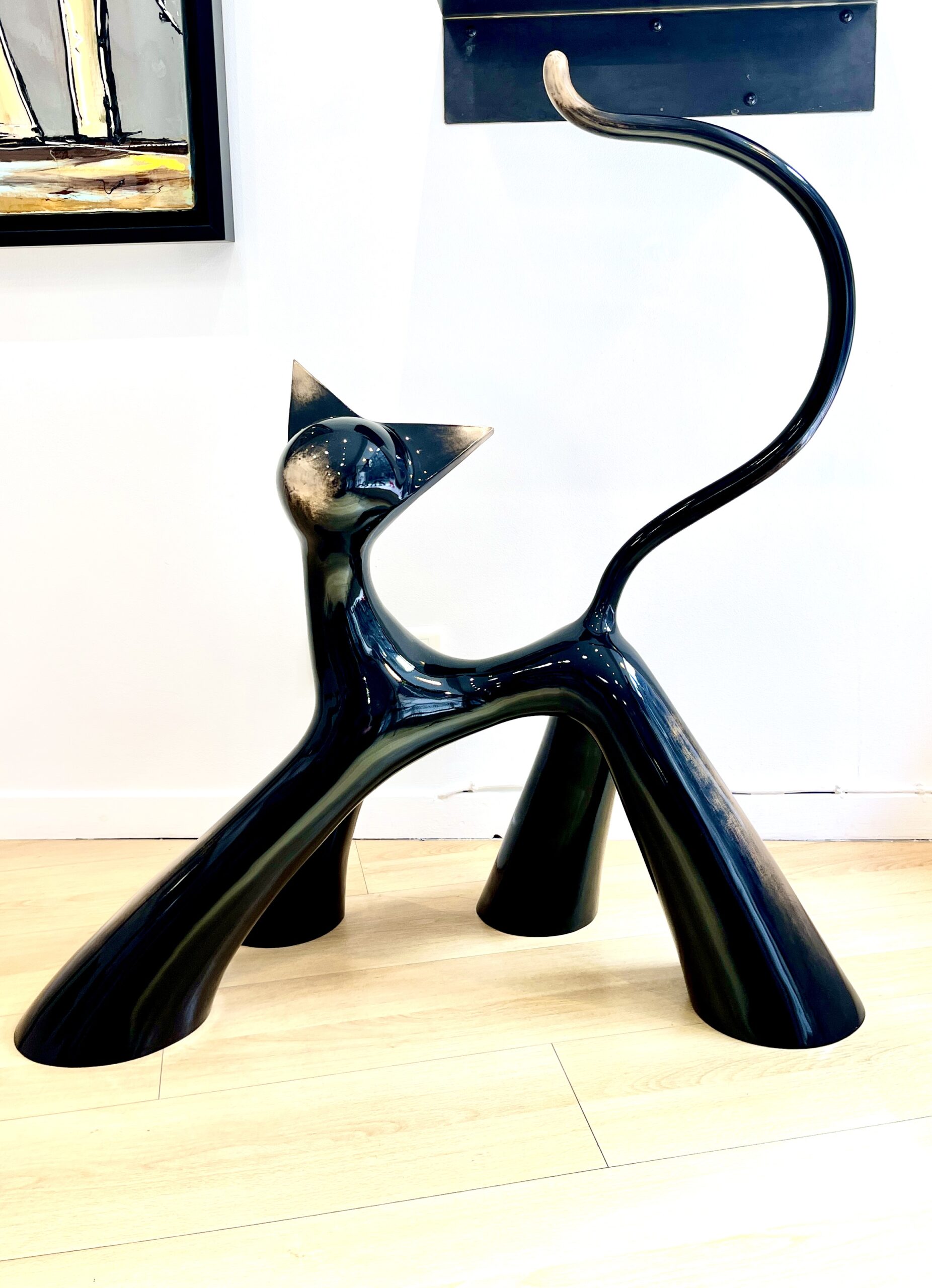 Œuvre en bronze de Lolek exposée à la Galerie Esquina à Dinan