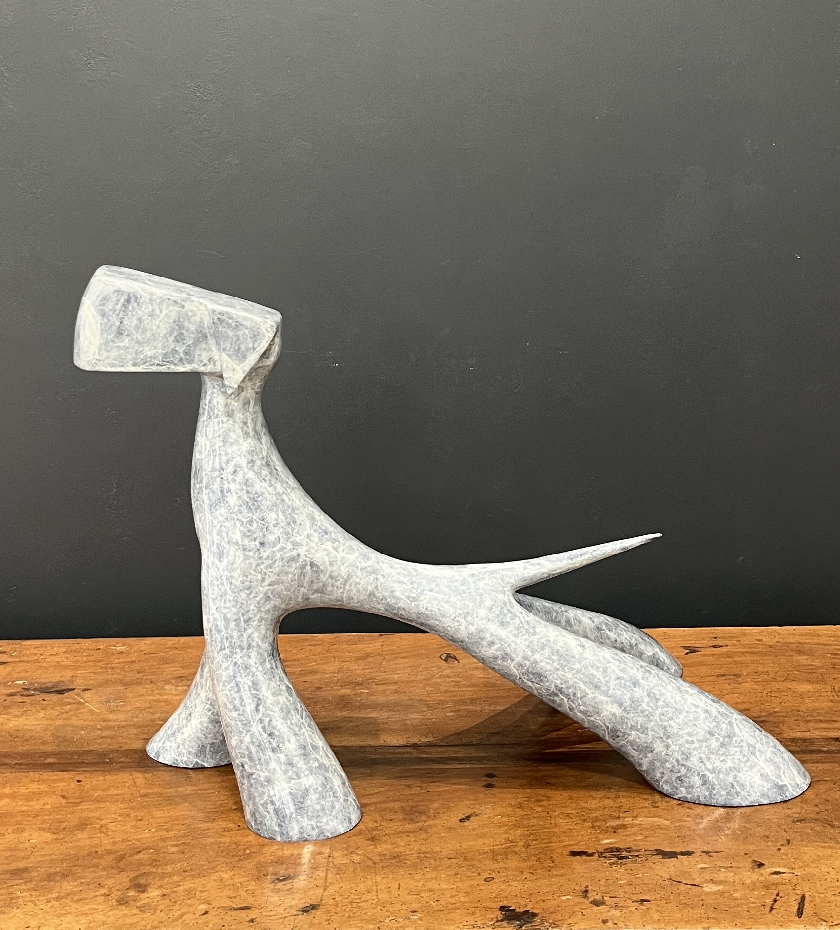 Œuvre en bronze de Lolek exposée à la Galerie Esquina à Dinan
