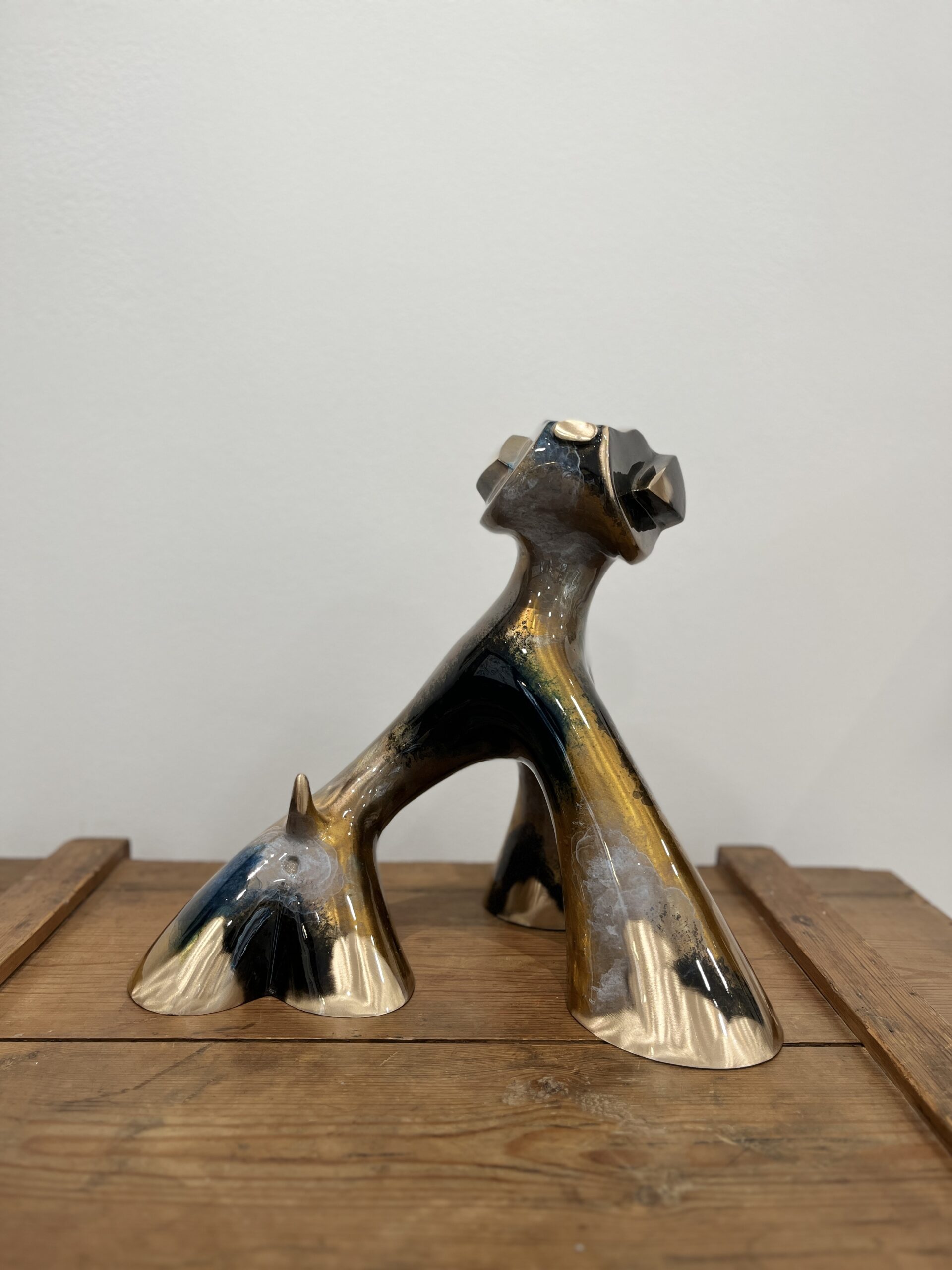 Œuvre en bronze de Lolek exposée à la Galerie Esquina à Dinan
