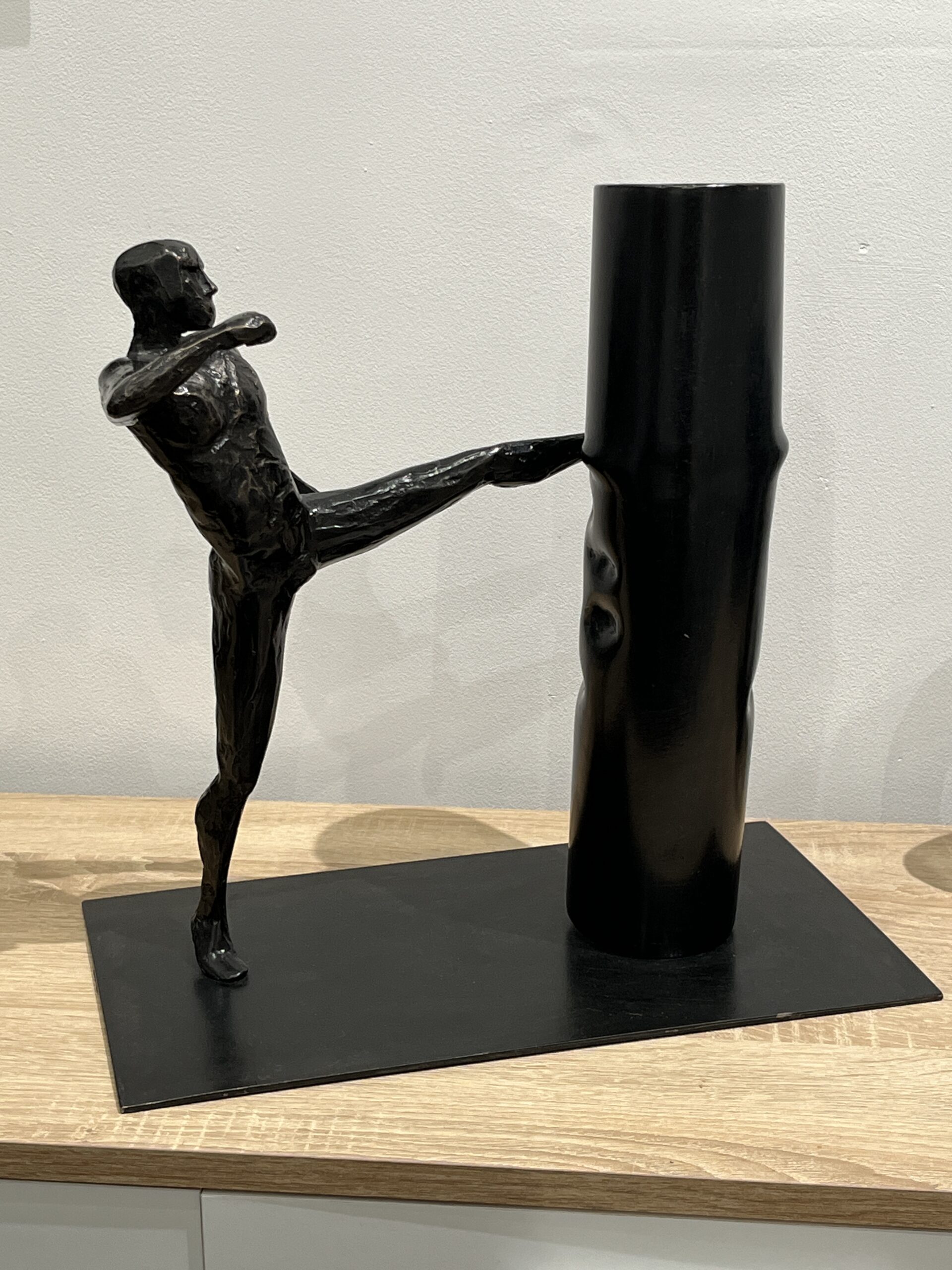 Sculpture contemporaine de Fabrice Dal'Secco exposée à la Galerie Esquina à Dinan