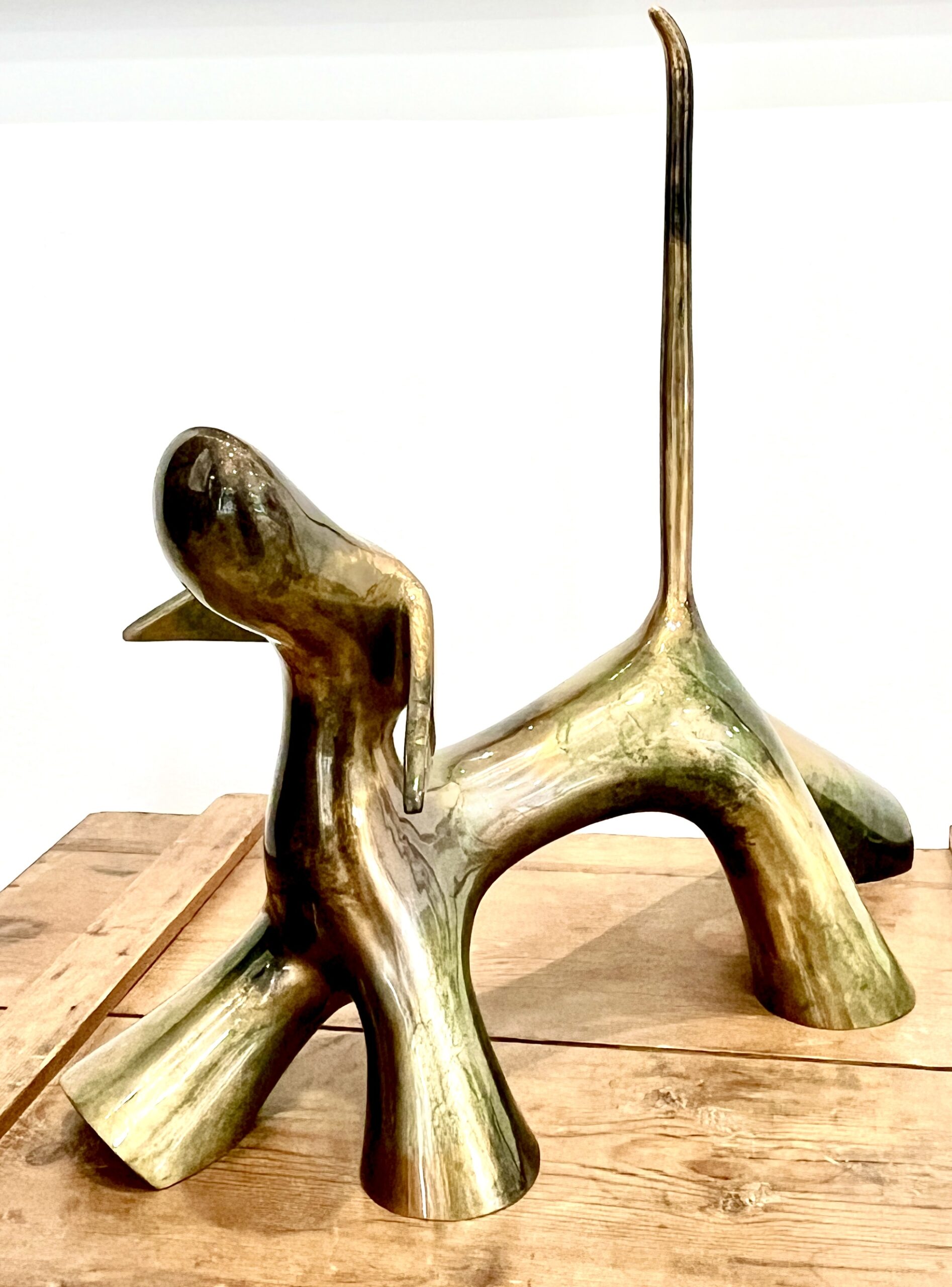 Œuvre en bronze de Lolek exposée à la Galerie Esquina à Dinan