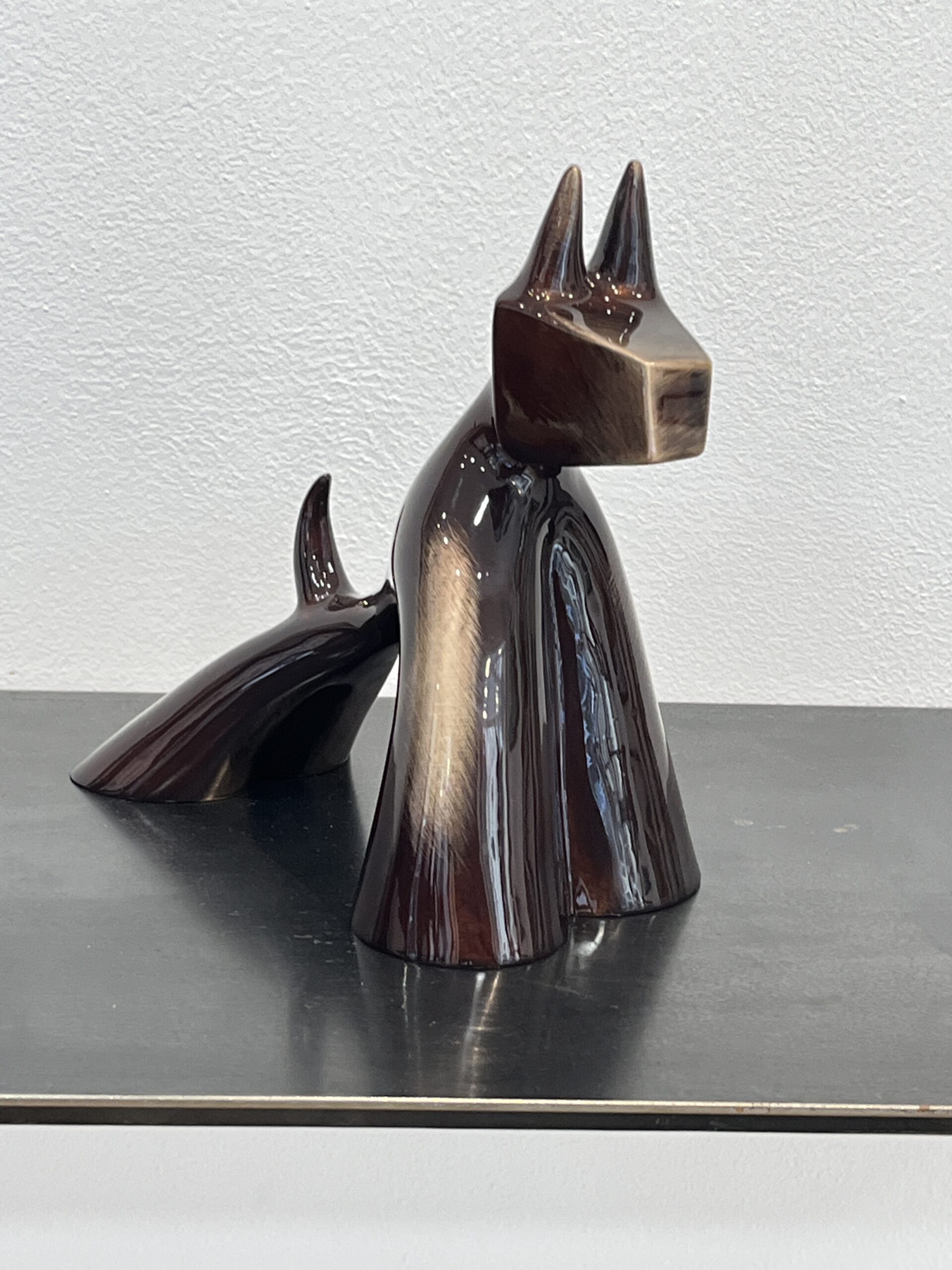 Œuvre en bronze de Lolek exposée à la Galerie Esquina à Dinan