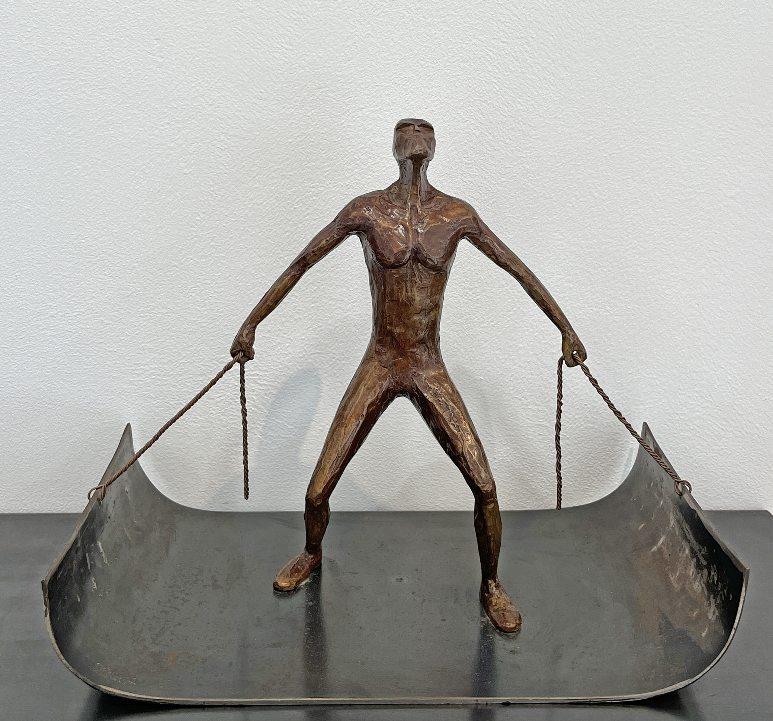 Sculpture contemporaine de Fabrice Dal'Secco exposée à la Galerie Esquina à Dinan